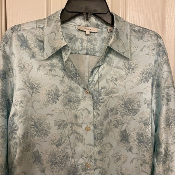 VINCE Dahlia Floral Print Spread Collar Long Sleeve Silk Blouse in Mint Size M - Picture 6 of 12